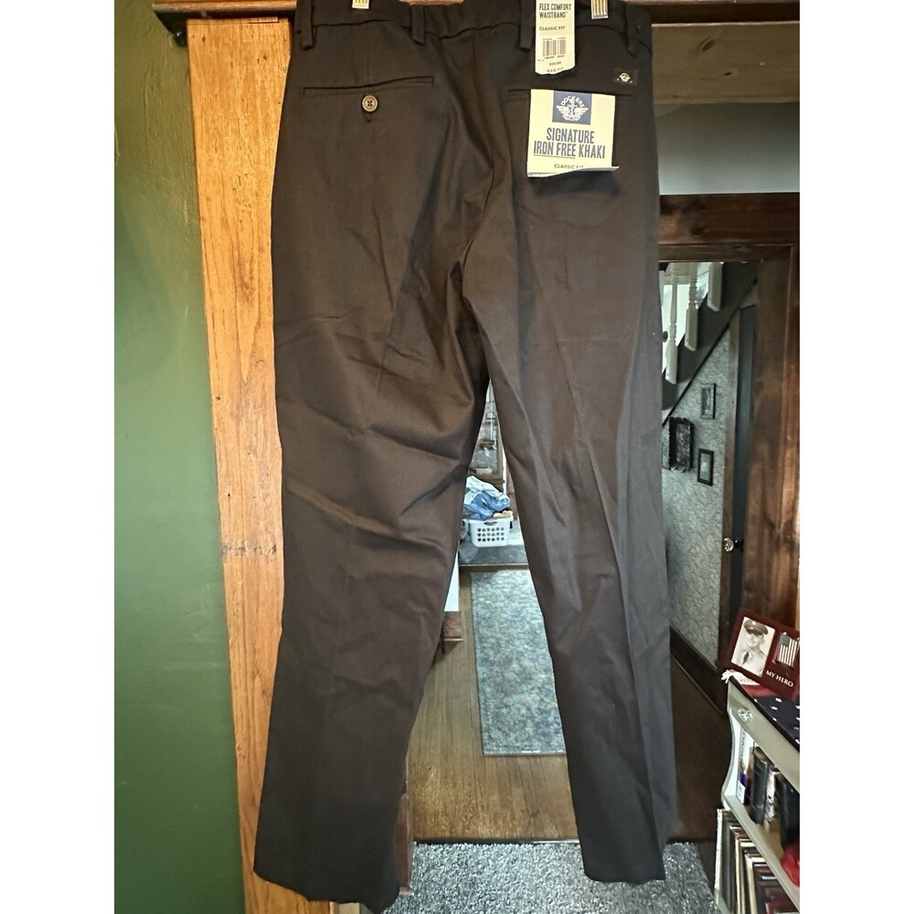 NWT Dockers Men's 32x30 Stain Defender Khaki Pants Flat Front Classic Fit Black - Picture 7 of 7